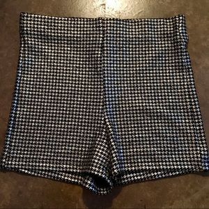 Metallic Houndstooth Hot Shorts ⚡️